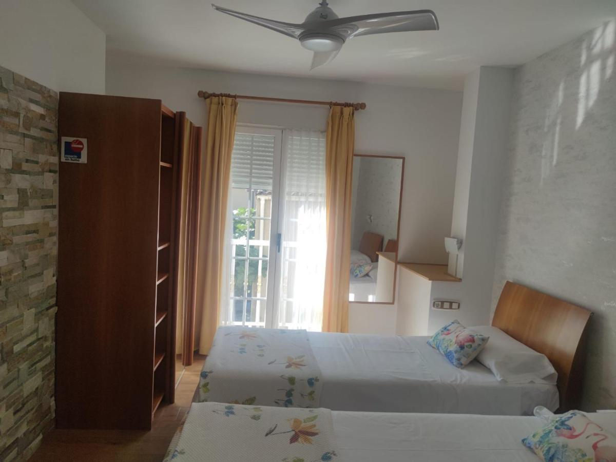 Hostal Burbia Villafranca Del Bierzo Luaran gambar