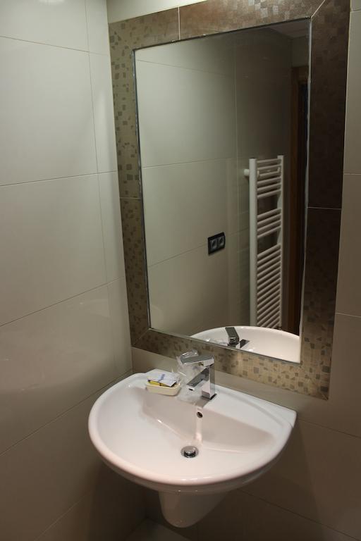 Hostal Burbia Villafranca Del Bierzo Bilik gambar